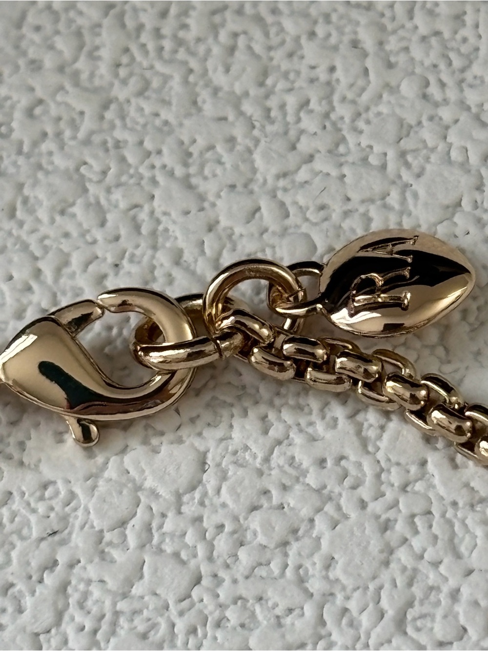 New Roxanne Assoulin Gold Tone Heart & 'b' Charm Necklace - Picture 5 of 8